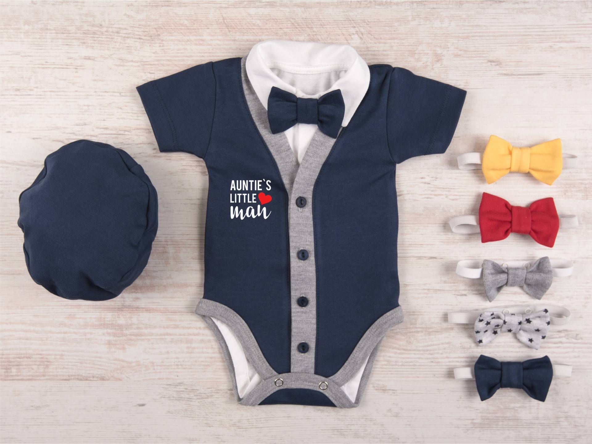 Neffe Geschenk, Tante's Little Man Baby Boy Navy Cardigan, Bodysuit, Hut & Fliege Set von BabyBodysuits