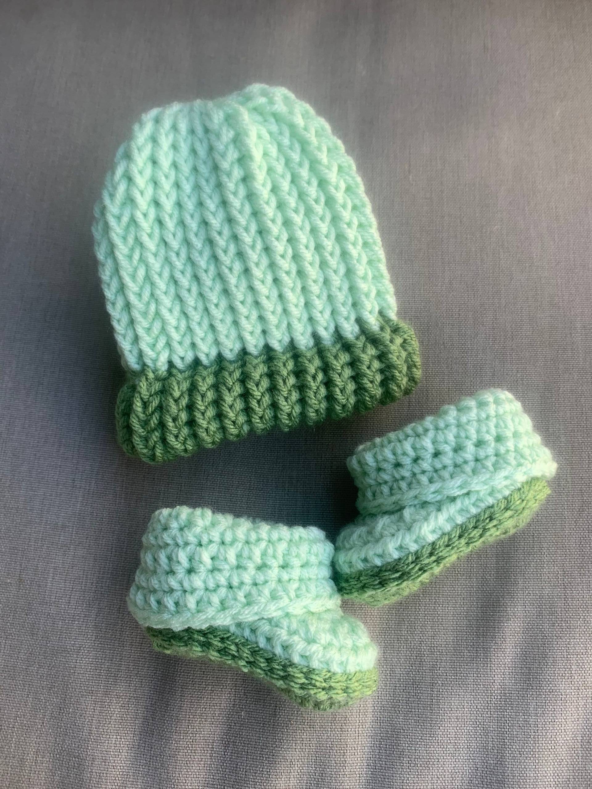 Häkeln Baby Booties Und Mütze, Mädchen Schuhe, Neugeborenen Jungen Baby, Booties, Mütze von BabyBootieCrafts