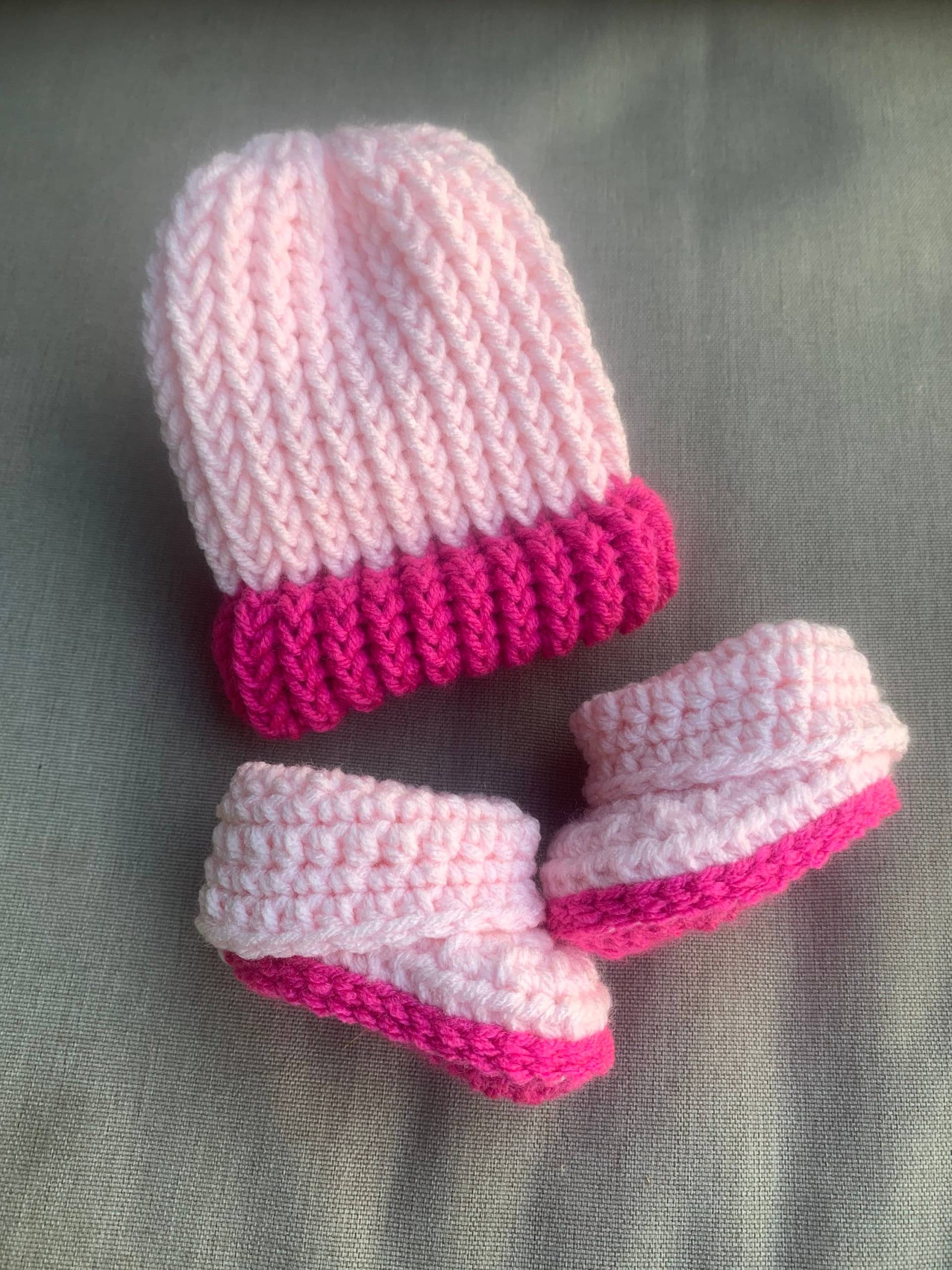 Häkeln Baby Booties Und Mütze, Mädchen Schuhe, Neugeborenen Jungen Baby, Booties, Mütze von BabyBootieCrafts