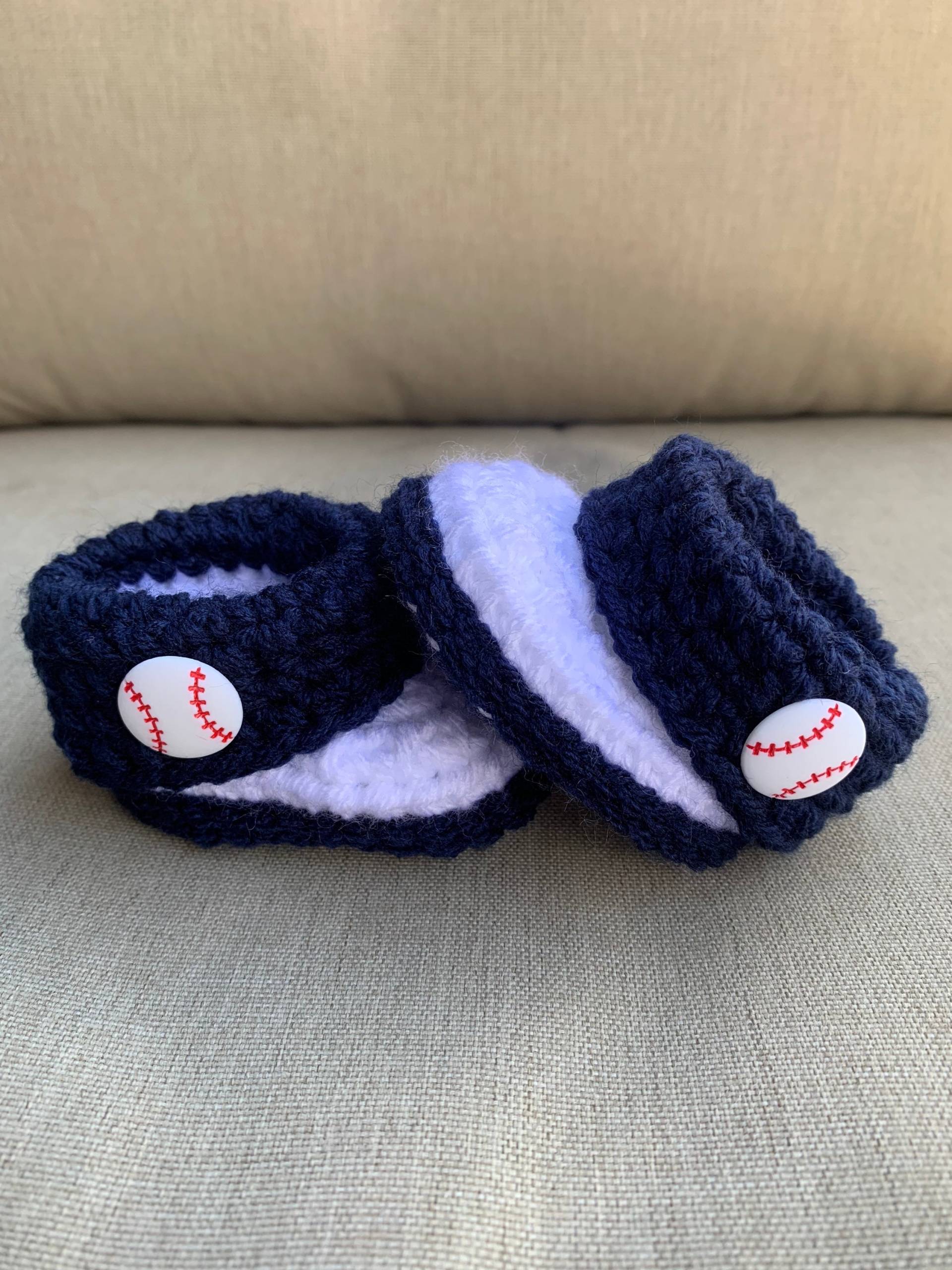 New York Yankees Baseball Schuhe, Baby Baby, Newborn Booties, Neugeborene Babyschuhe von BabyBootieCrafts