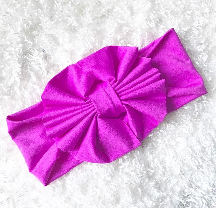 Orchidee Floppy Bow Kopftuch, Messy Bow, Baby Stirnband, Turban, Knoten, Clips, Mädchen Schleife, Große Zierliche Schweinchen von BabyGemsBoutique