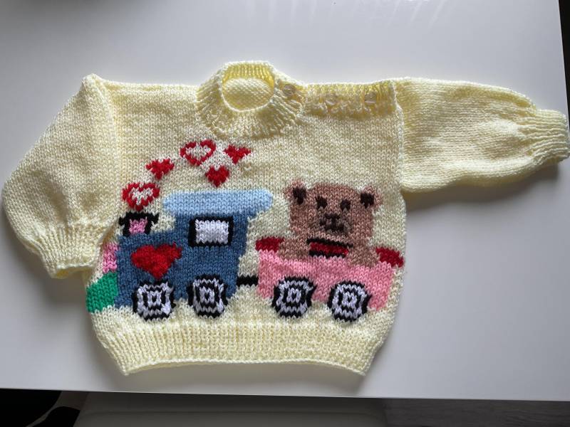Hand Gestrickter Baby Pullover Mit Teddy Auf Einem Zug. 1-2 Jahre. 3 Farben von BabyKnittingByIsabel