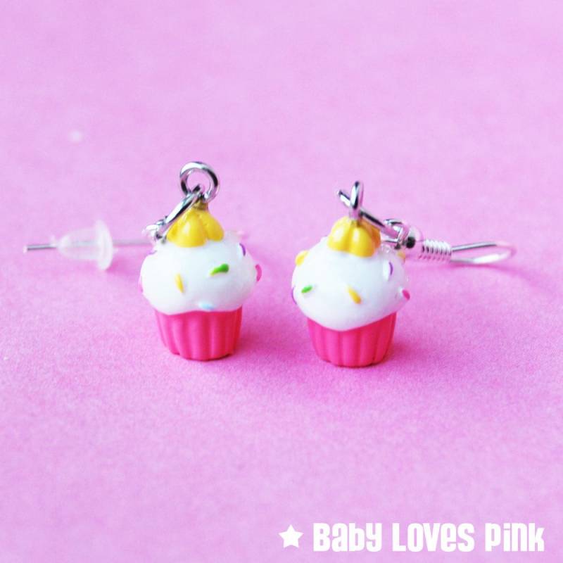 Niedliche Rosa Cupcake Mit Streuseln Ohrringe Niedliche Rosa Cupcake Mit Streuseln Ohrringe von BabyLovesPink