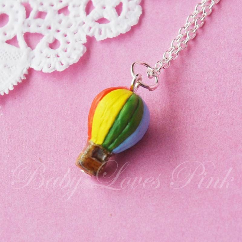 Regenbogen Heißluftballon Halskette | R3A Regenbogen Heißluftballon Halskette | R3A von BabyLovesPink