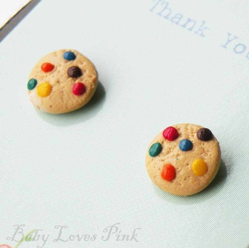 Regenbogen Schokolade Cookie Ohrstecker Regenbogen Schokolade Cookie Ohrstecker von BabyLovesPink