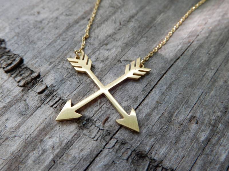 Zierliche Gebürstet 24Kt Vergoldet Pfeil Anhänger Schichtung Halskette von BabyRuthinFlorida