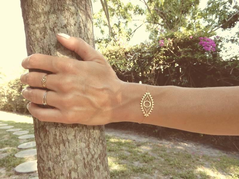 Zierliches, Lasergeschnittenes, Vergoldetes, Flaches Kabelkettenarmband Mit 14 Kt Goldfüllung Und Bösem Blick von BabyRuthinFlorida