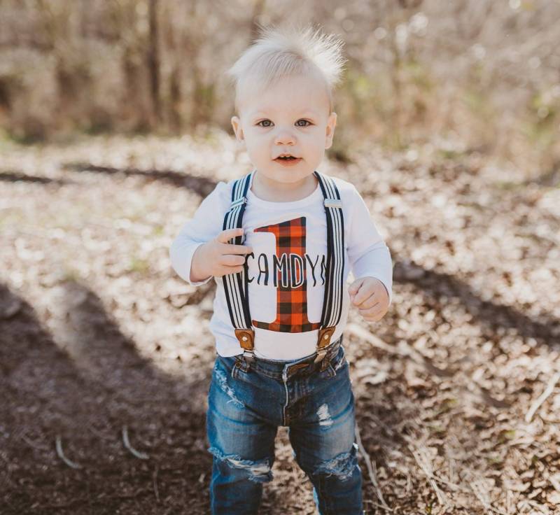 Holzfäller Erster Geburtstag Outfit Buffalo Plaid Boy 1. Shirt Personalisierte Smash Cake Distressed Denim Hosenträger Hose Jedes Alter von BabySquishyCheeks