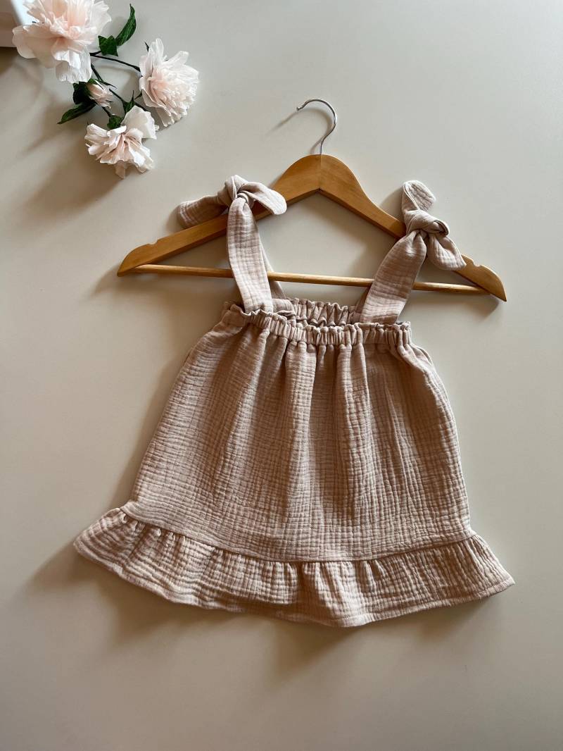 Mitwachsendes Musselinkleid Baby/ Babyoutfit Geschenk Zur Geburt/ Mitwachskleidung Musselin Babykleid Beige Mitwachsend Baby von Babyplotterei