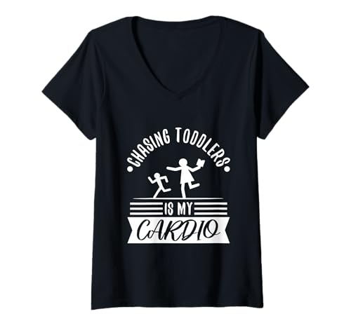 Damen Kleinkindern nachzujagen ist Mein Cardio T-Shirt mit V-Ausschnitt von Babysitter child care nanny daycare provider