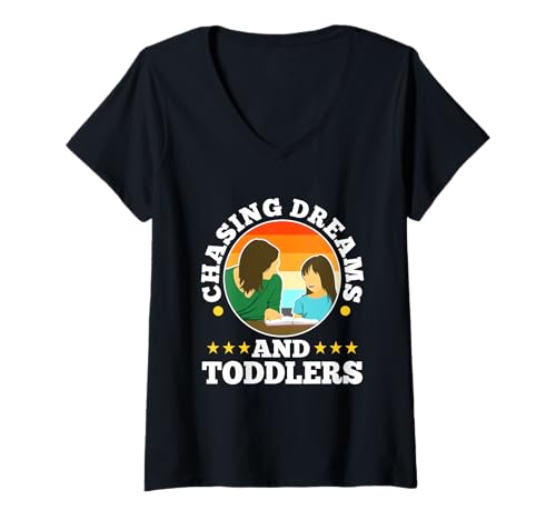 Damen Träume verfolgen und Kleinkinder T-Shirt mit V-Ausschnitt von Babysitter child care nanny daycare provider
