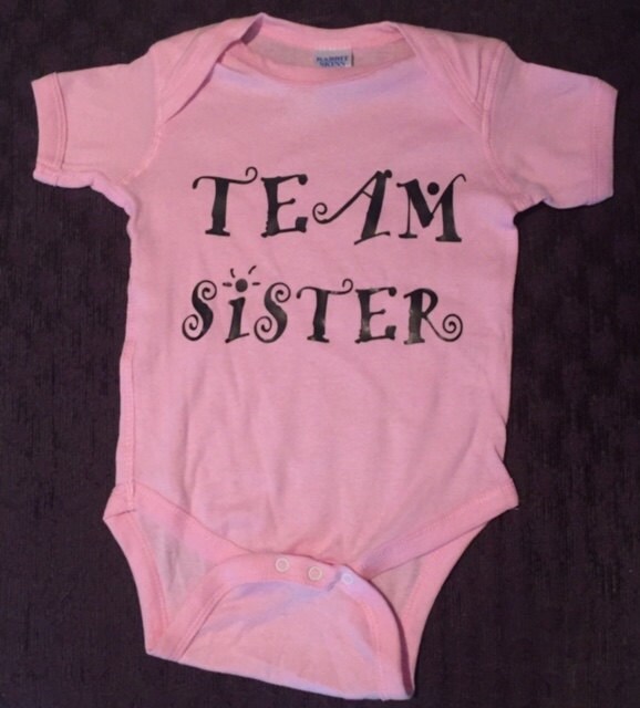 Geschlecht Offenbaren Team Schwester Baby Body Und T-Shirt/Ankündigung Schwangerschaft von Babyteezandmore