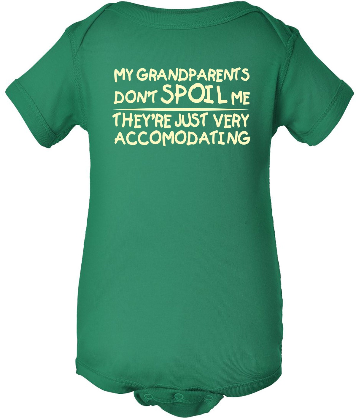 Meine Großeltern Nicht Verderben Mir Sind Sie Nur Sehr Zuvorkommend Baby Onesie von Babyteezandmore