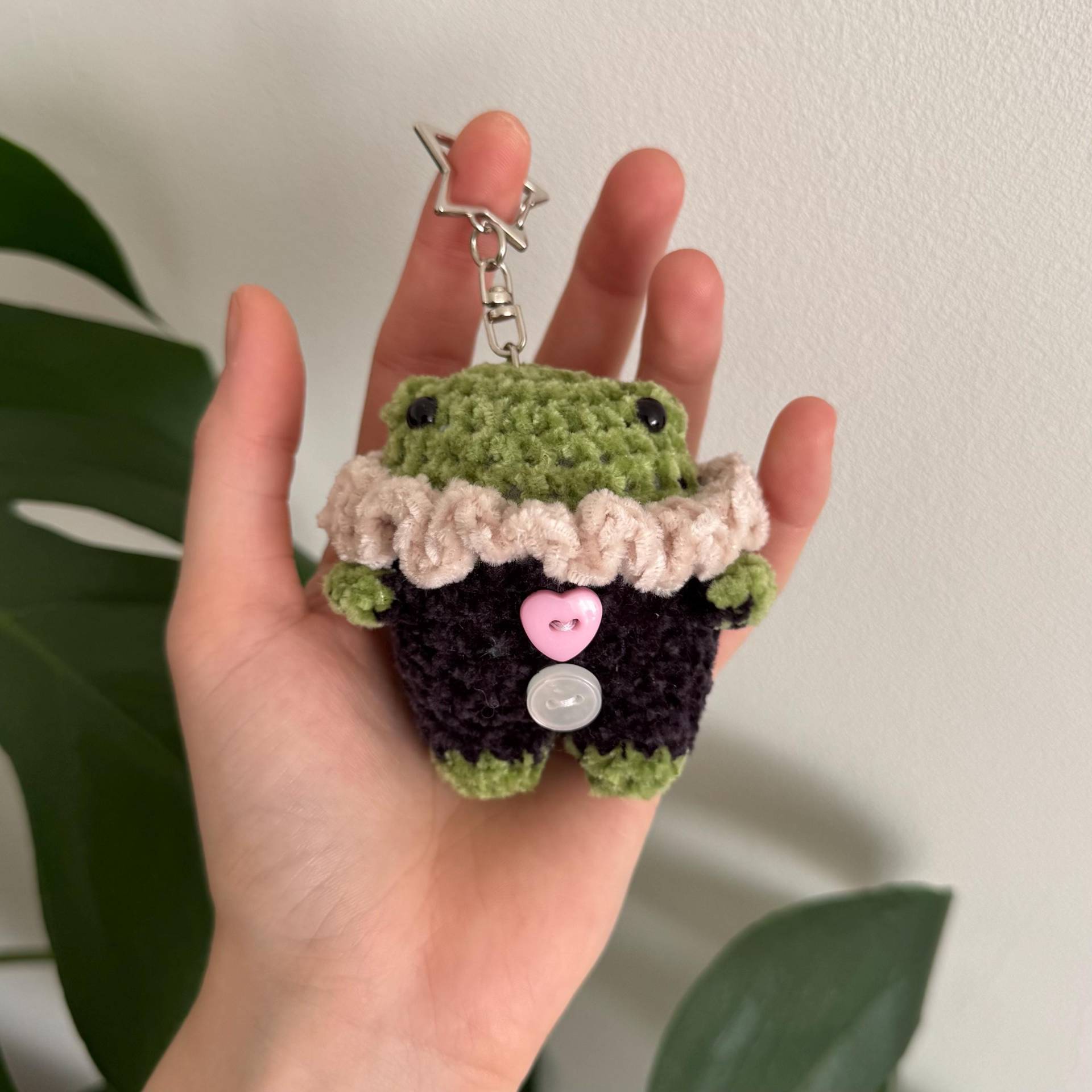 Gehäkelte Schlüsselbund Amigurumi Frosch Clown Handgemachte Gehäkelte Crochet Gehäkelte Schlüsselbund Amigurumi Frosch Clown Handgemachte Gehäkelte Crochet von BackInFiveStitches