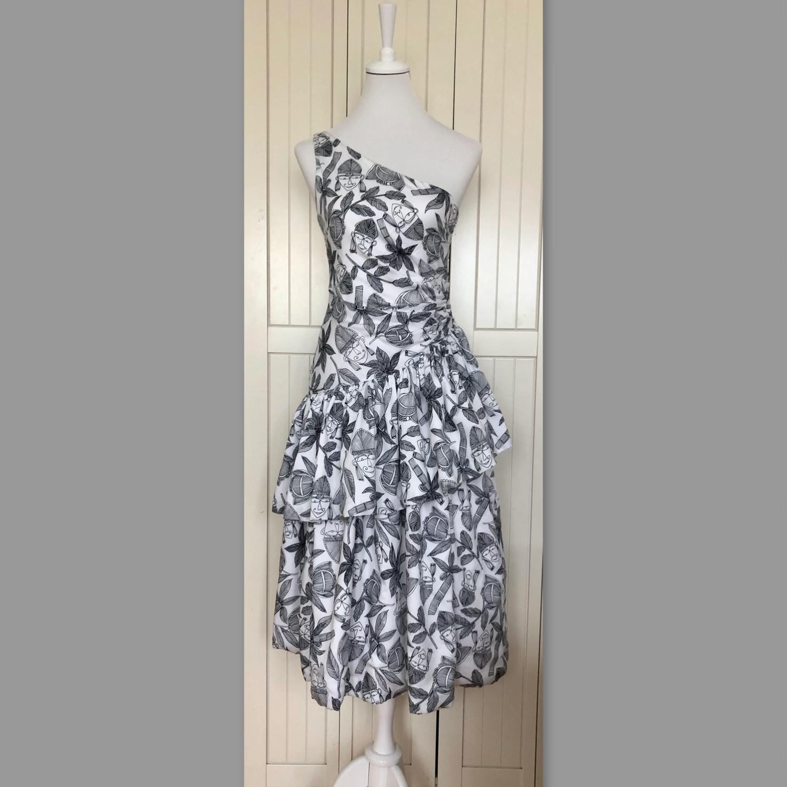 Designer Abendkleid/Partykleid Louis Féraud Weiß/Schwarz Designer Abendkleid/Partykleid Louis Féraud Weiß/Schwarz von BackToFutureFashion