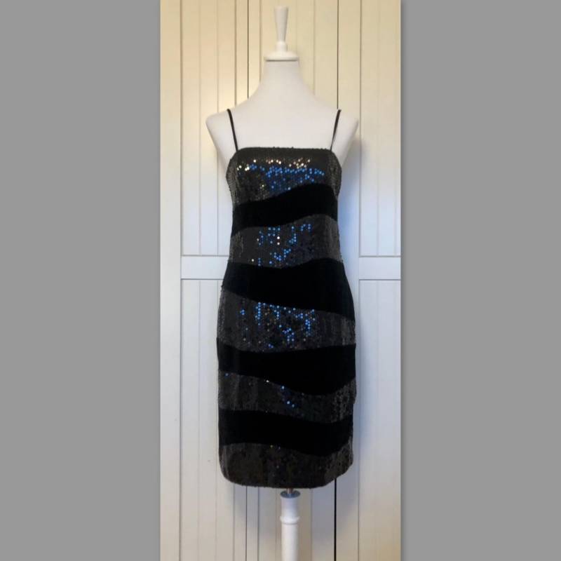 Designer Cocktailkleid Louis Féraud Pailletten Samt Schwarz Vintage von BackToFutureFashion