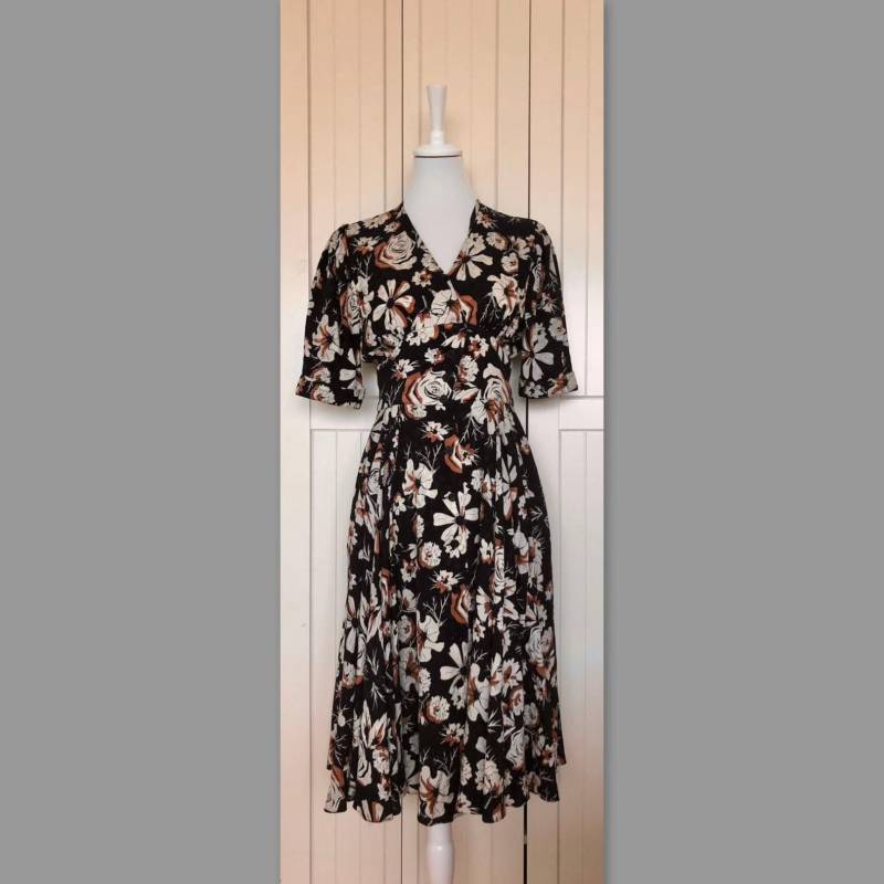 Designer Kleid Louis Féraud Seide Braun/Schwarz/Creme Vintage 80-Er von BackToFutureFashion