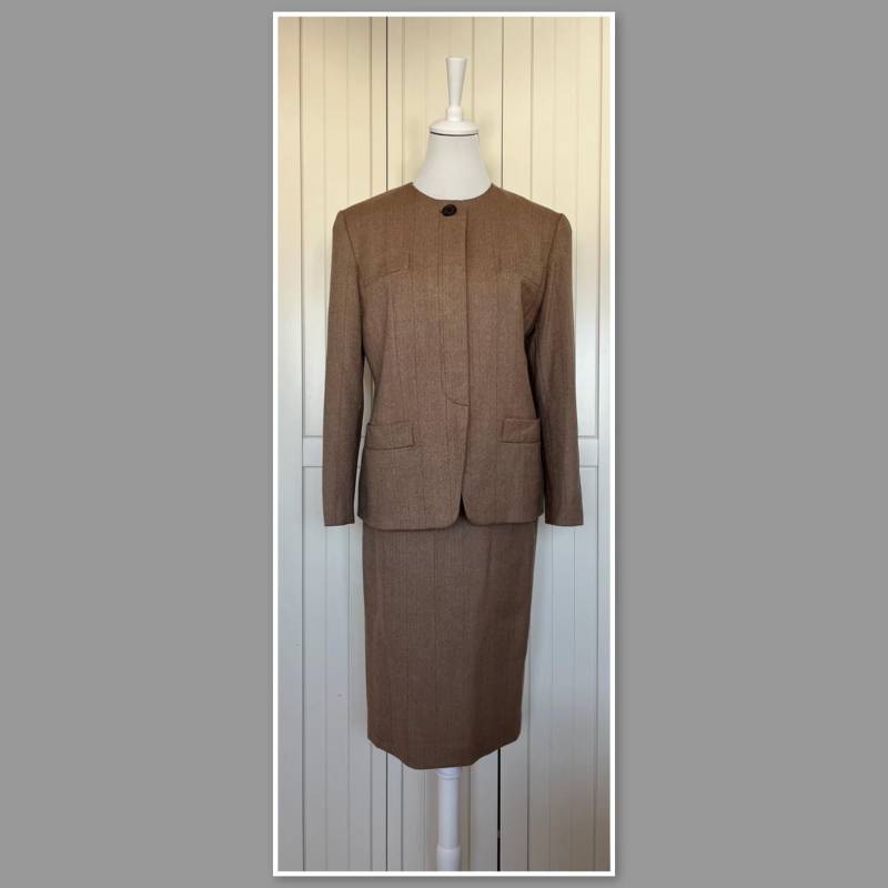 Designer Louis Féraud Anzug Wolle Kaschmir Braun Vintage von BackToFutureFashion