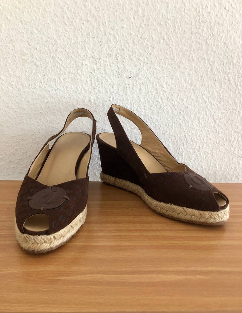 Designer Sandalen Charles Jourdan Wildleder Braun Vintage von BackToFutureFashion