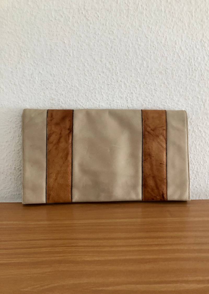 Goldpfeil Clutch Leder Beige Braun Spiegel Vintage 70-Er von BackToFutureFashion