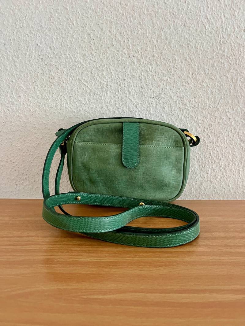 Goldpfeil Schultertasche Leder Grün Gold Vintage von BackToFutureFashion