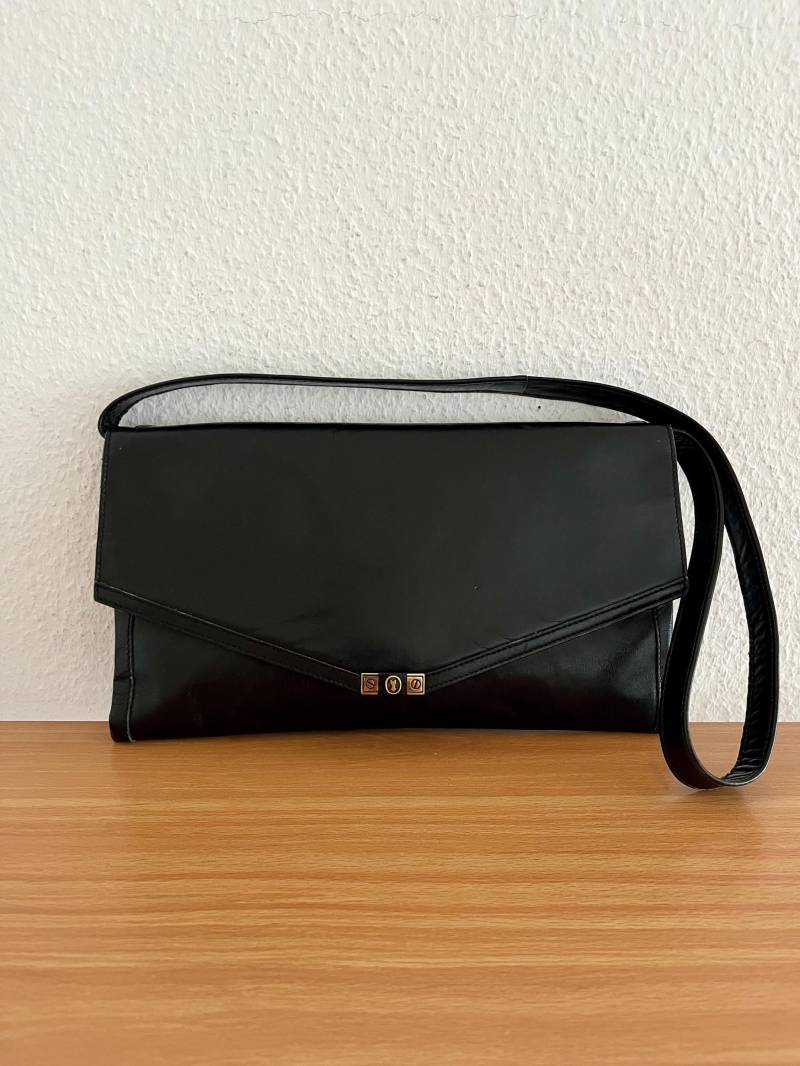 Goldpfeil Sport Schultertasche Leder Schwarz Vintage 70Er von BackToFutureFashion