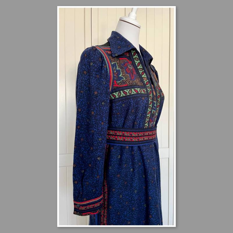 Vintage 70Er Kleid Hofel Wolle Blau Bunt von BackToFutureFashion
