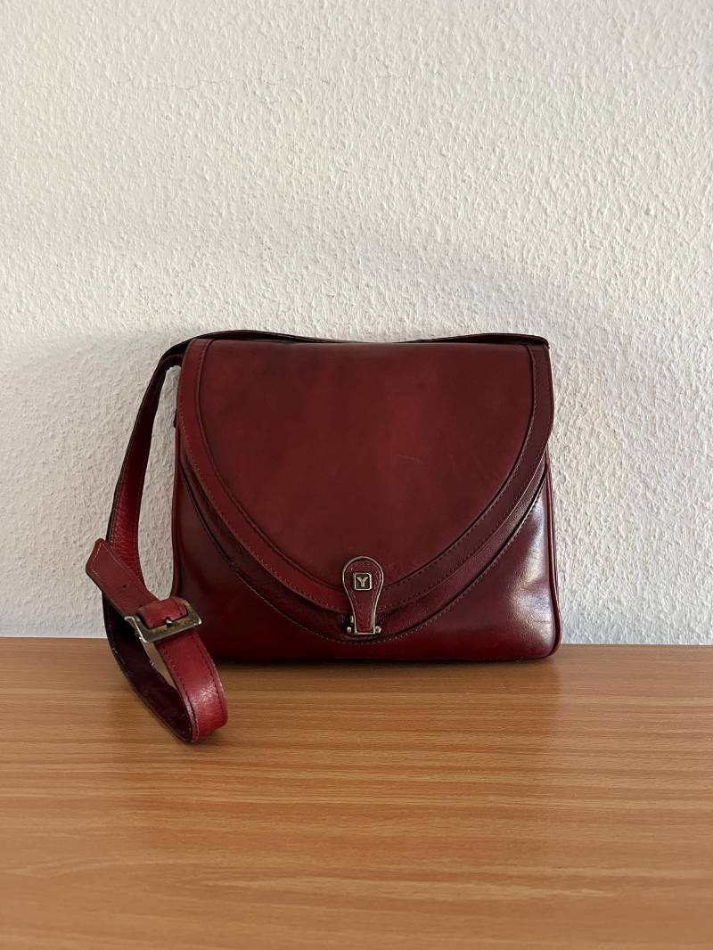 Vintage 70Er Schultertasche Yorn Boutique Leder Burgunderrot von BackToFutureFashion