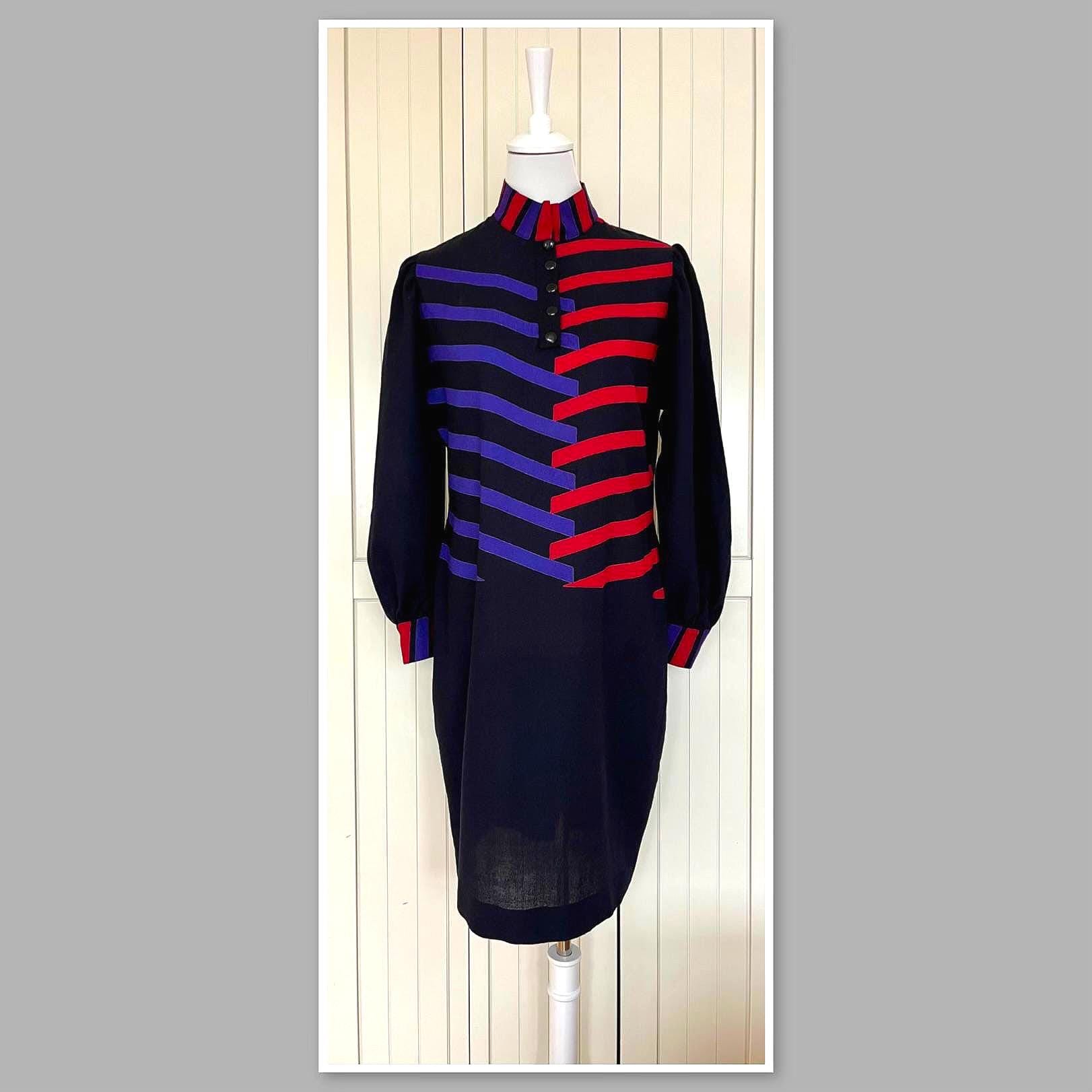 Vintage 80Er Kleid Hofel Wolle Schwarz Rot Violett von BackToFutureFashion