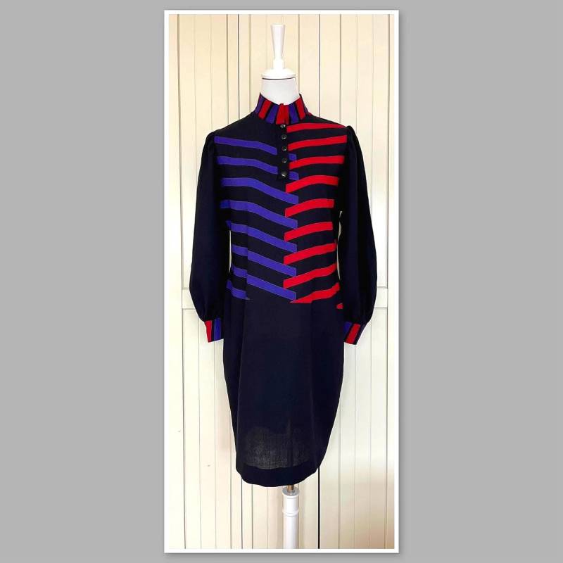 Vintage 80Er Kleid Hofel Wolle Schwarz Rot Violett von BackToFutureFashion