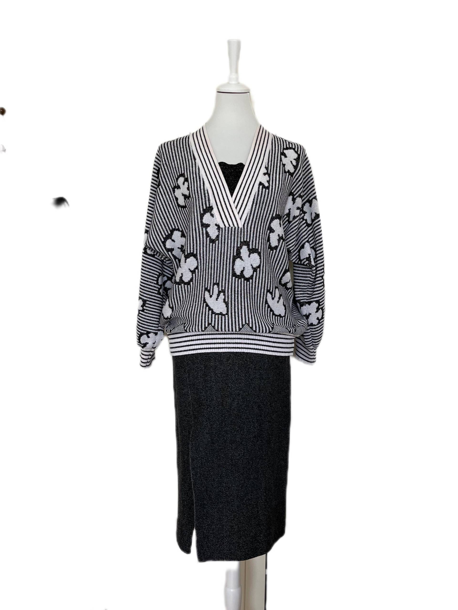 Vintage 80Er Wollpullover Lurex Schwarz Weiß von BackToFutureFashion