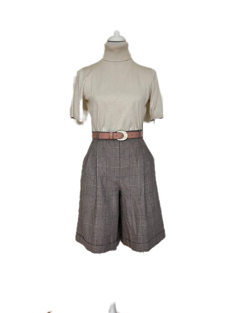 Vintage Bermudas Shorts Lotz Gürtel Wolle Grau Rosa von BackToFutureFashion