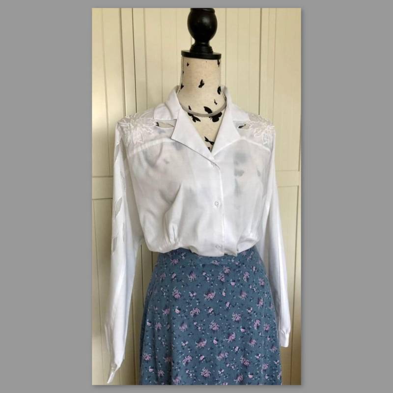 Vintage Bluse Stickerei Perlen Weiß Gr. L von BackToFutureFashion