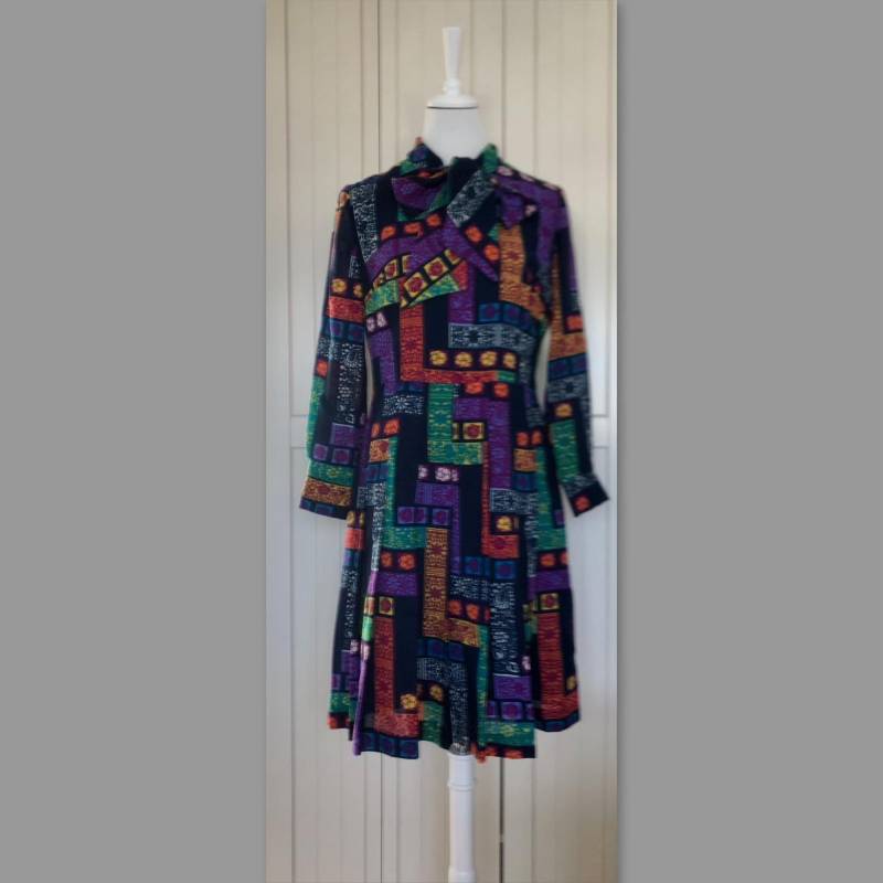 Vintage Kleid Gürtel Schwarz Bunt von BackToFutureFashion