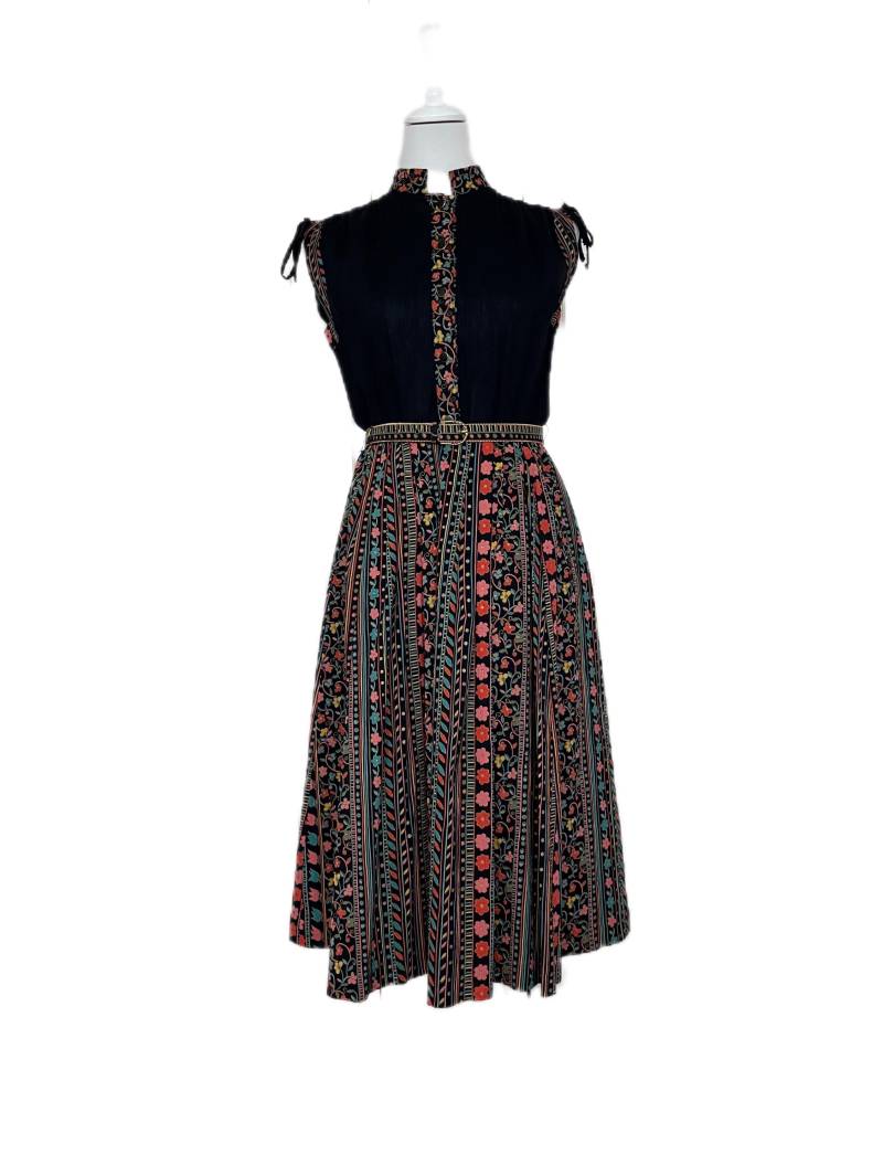 Vintage Midikleid Sporting Dress Schwarz Bunt Gold von BackToFutureFashion