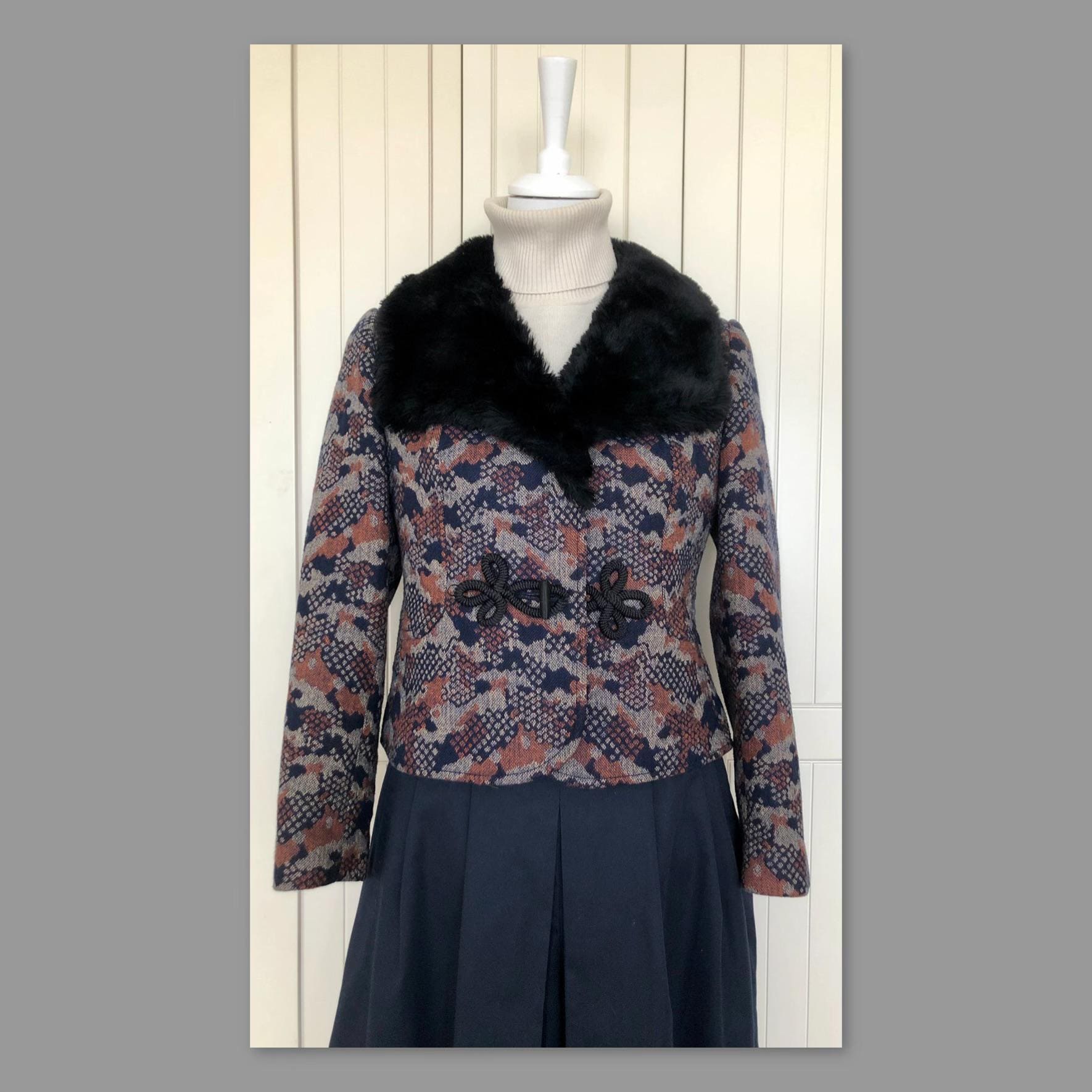Vintage Tweed Jacke Wolle Kunstfell Schwarz Blau Orange Beige von BackToFutureFashion