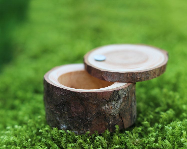 Einzigartige Ringkiste Aus Holz, Holz Ringkiste, Runde Vorschlag Lärchenholz Roh, Natürliche Einzigartige Ringkiste Aus Holz, Holz Ringkiste, Runde Vorschlag Lärchenholz Roh, Natürliche von BackToTheWoodsShop