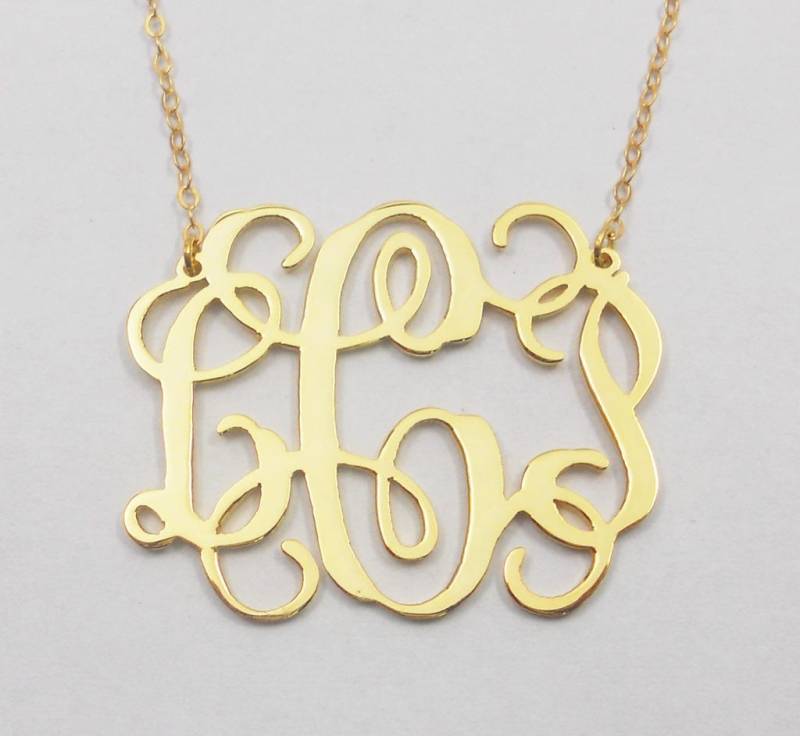 Goldmonogramm Halskette Extra Groß, 2-Zoll-Monogramm Halskette, Monogramm Initial Charm, Vine Script Namensschild von BackZeroDesign