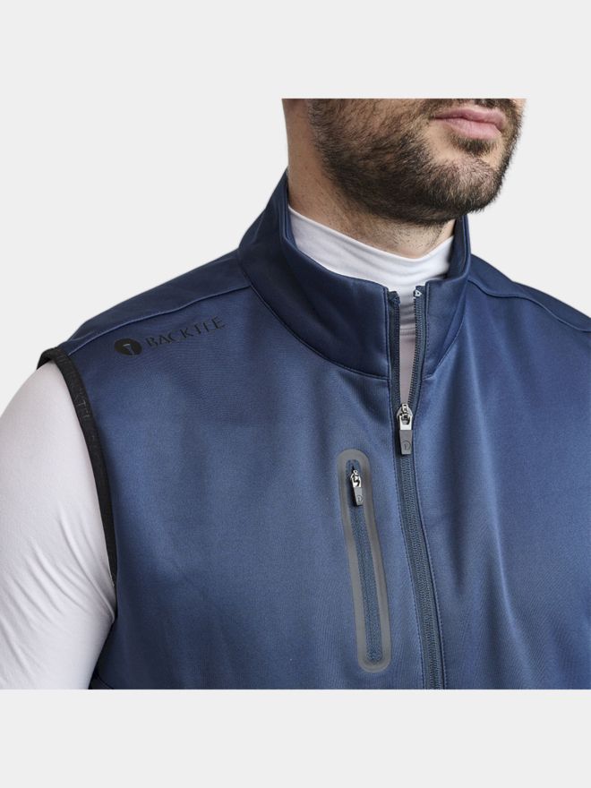 Backtee Shield Midlayer Slipover Windstopp Weste navy von Backtee