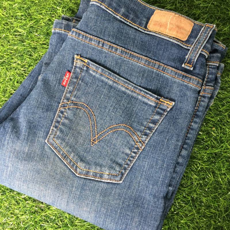 Größe 27 Vintage Distressed Levis 512 Bootcut Jeans W27 L33 Dark Wash Stretch Denim Slim Fit Ausgestelltes Kleine Taille 27" von BackyardFashion