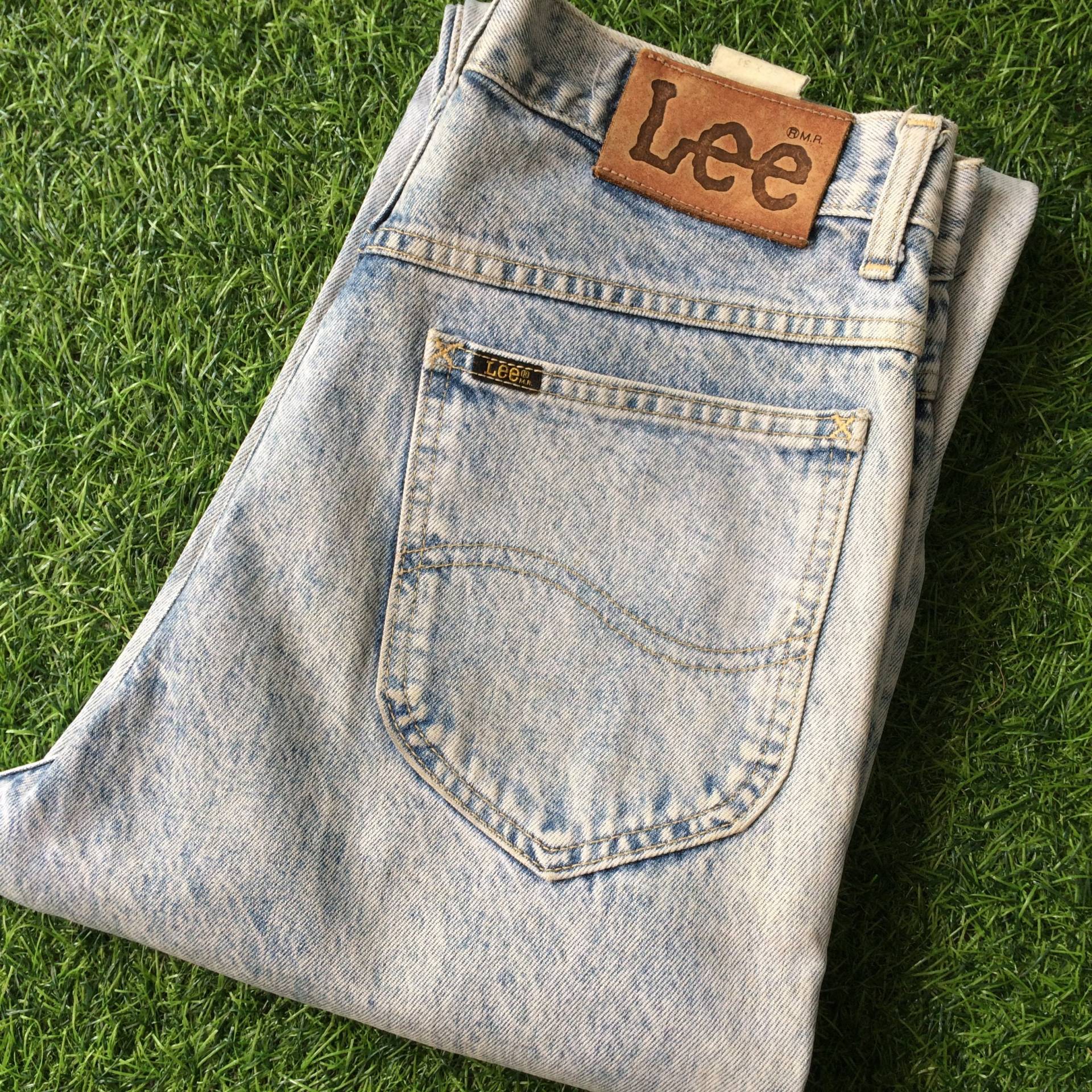 Größe 28 Vintage 90Er Lee Acid Wash Distressed Jeans W28 L31 Classic Mom Tapered Leg Made in Japan Taille 28" von BackyardFashion