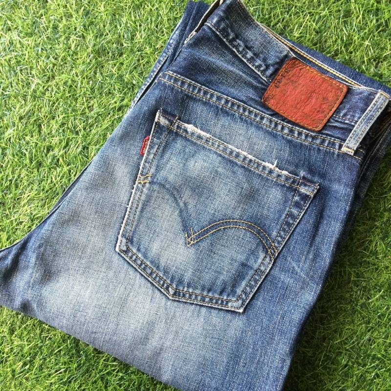 Größe 32 Vintage Distressed Levis 502 Verblasste Jeans W32 L33 Medium Wash Rigid Denim Regular Fit Straight Leg Taille 32" von BackyardFashion
