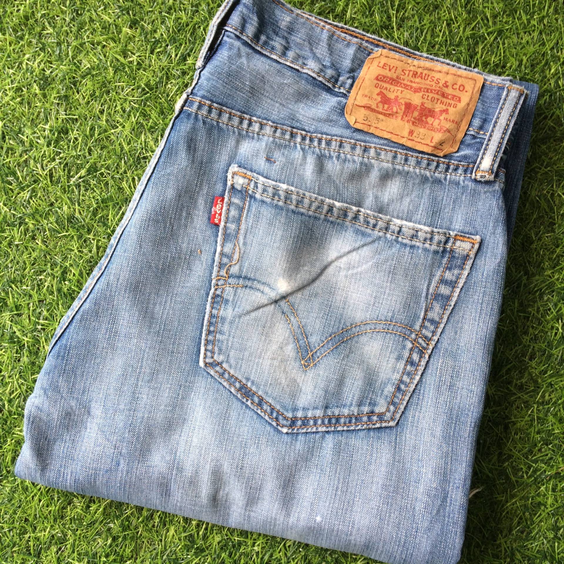 Größe 33 Vintage Distressed Levis 505 Jeans W33 L31 Light Wash Weight Denim Classic Regular Straight Fit Taille 33" von BackyardFashion