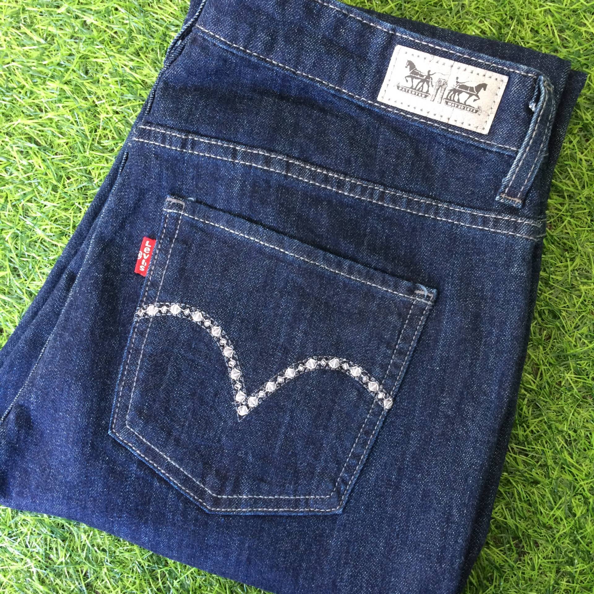 W30 L28 Vintage Distressed Levis Mid Rise Skinny Jeans Stretch Denim Tapered Leg Girlfriend 30 X 28 von BackyardFashion