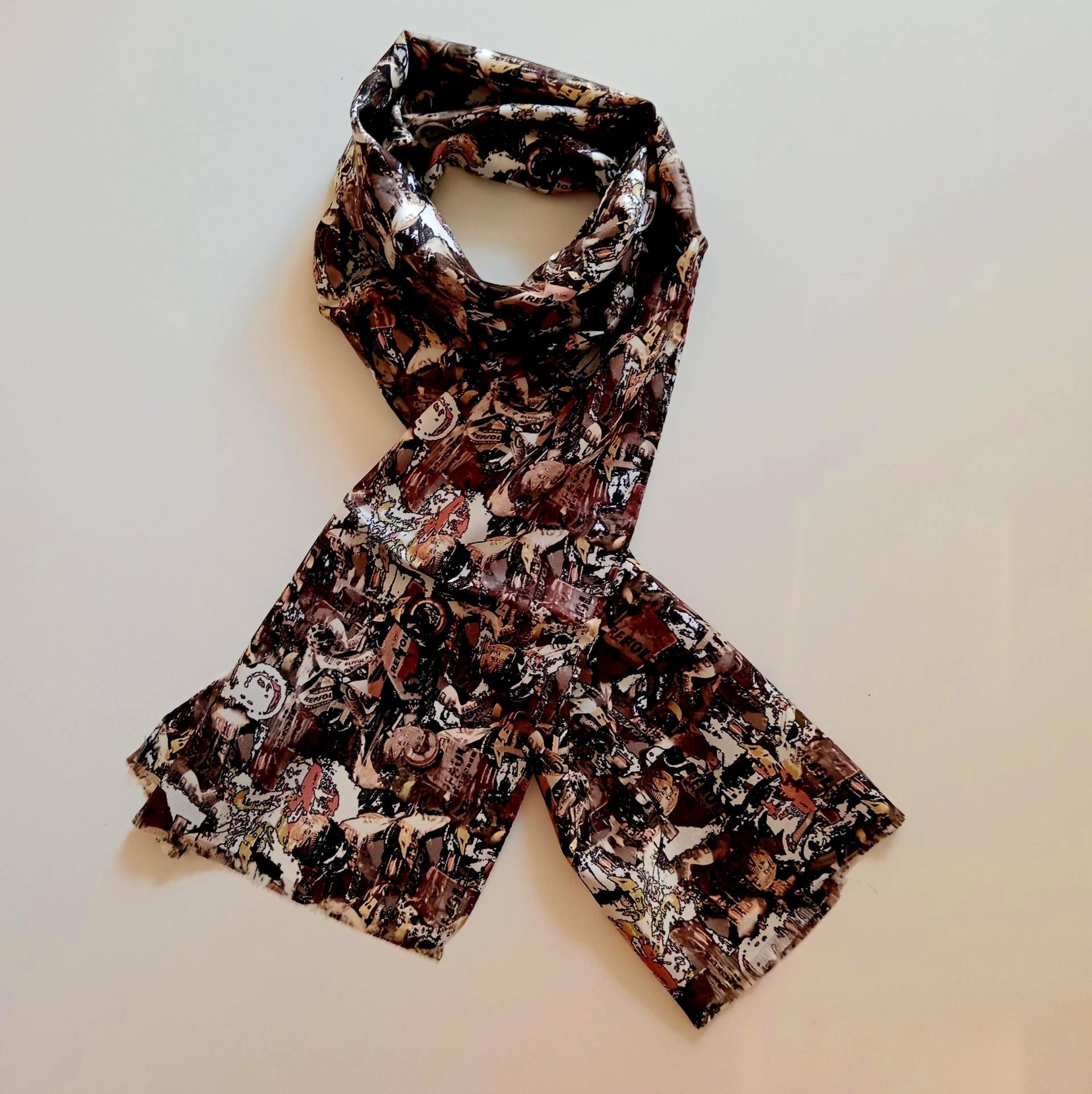 Schal Signiert Von Genti. Aus Reiner Seide. Honda Schal. Muster Mit Motorrädern. Bikerschal. Biker-Geschenk. Repsol.neu von Bacovintage