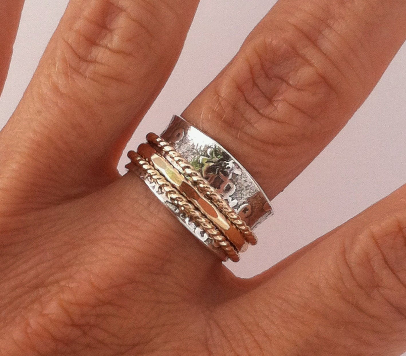 Frauen Spinner Ringe Silber Und Gold, Ring Für Angst, Spinning 14K Handgemachte Breite Band Frauen Spinner Ringe Silber Und Gold, Ring Für Angst, Spinning 14K Handgemachte Breite Band von BadBeeJewelry