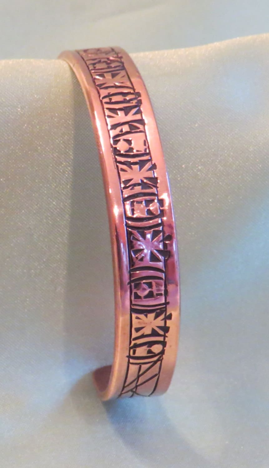 3/8" Breit, Mittel - Bis Kleinformatig | Verstellbar, Gestempeltes Kupferarmband, Auffällig, Mittelalter, Muster 3/8" Breit, Mittel - Bis Kleinformatig | Verstellbar, Gestempeltes Kupferarmband, Auffällig, Mittelalter, Muster von BadDadSilver