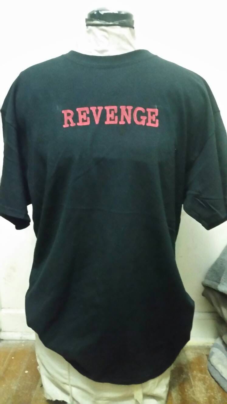 Revenge Tshirt, My Chemikalie Shirt, Ära Handgemachtes Emo Dreieinigkeit Drei Prost Goth Punk Handbemalt Diy Fanmade Revenge Tshirt, My Chemikalie Shirt, Ära Handgemachtes Emo Dreieinigkeit Drei Prost Goth Punk Handbemalt Diy Fanmade von BadHippieMotorCLO