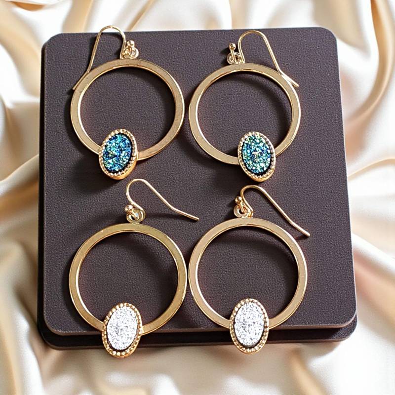 Gold Hoop Druzy Geode Baumeln Ohrringe - Blau Oder Platin von BadKittySwag