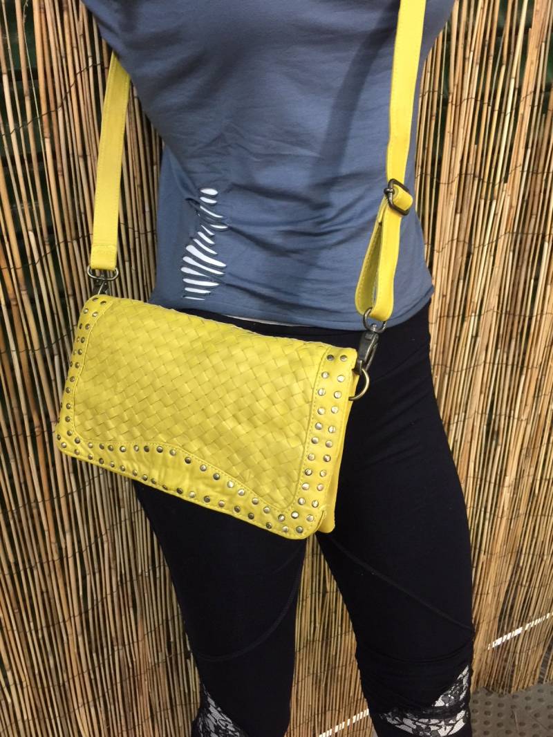 Hip Bag Hüfttasche Reisetasche Leder Ledertasche/Gelb Verstellbarer Riemen Handmade Unisex von BadMilkBags